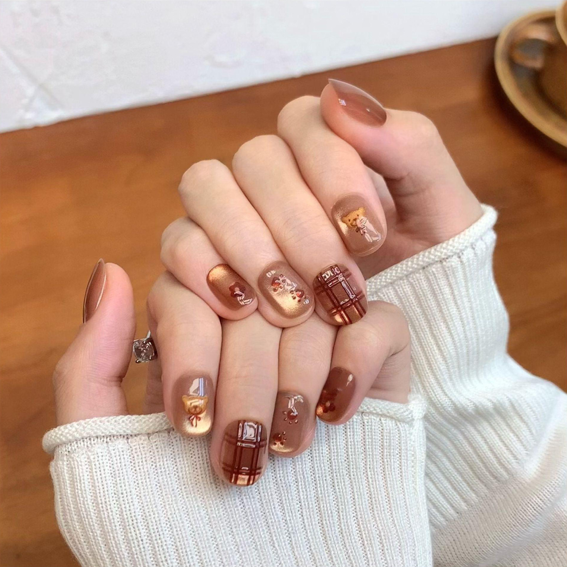 Otoño y invierno nuevo uso de uñas osos marrones estereoscópicos garras de gato corto pieles de uñas adorables productos terminados de uñas
