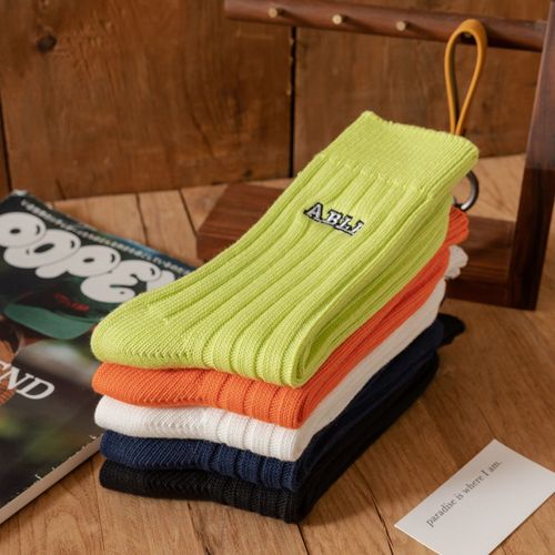 Thick line embroidered letter socks for men, medium and high socks, Shawn Yue fluorescent green thickened stockings, sports pile socks for women