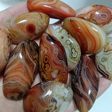 马达加斯加缠丝玛瑙天然原石摆件手把件形象石头把玩