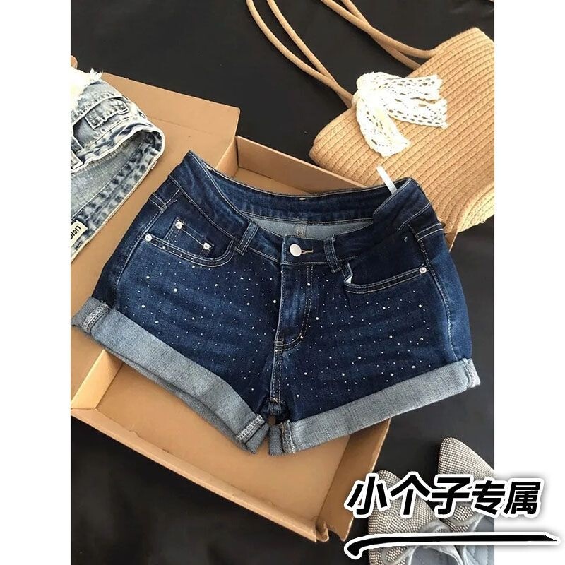 New summer style rhinestone-embellished, shiny, cuffed denim shorts for women, designed to flatter petite figures and create a slimming and height-enhancing effect, tight-fitting and stretchy hot pants New summer style rhinestone-embellished, shiny, cuffed denim shorts for women, designed to flatter petite figures and create a slimming and height-enhancing effect, tight-fitting and stretchy hot pants