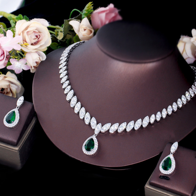 South Korea Korean Style Atmospheric Bridal suit Environmentally Friendly Copper Micro-inlaid Zircon Necklace Earrings Chain Set Banquet Wedding Accessories