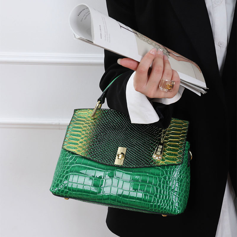 Trendy 2025 Crocodile Pattern Leather Women's Bag Mother-In-Law Bag Single Shoulder Crossbody Bag Fashionable Classy Accessible Luxury Style Piano Mommy Bag