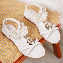 2025夏季新款波西米亚风手工花夹趾凉鞋女 时尚百搭拖鞋小香风