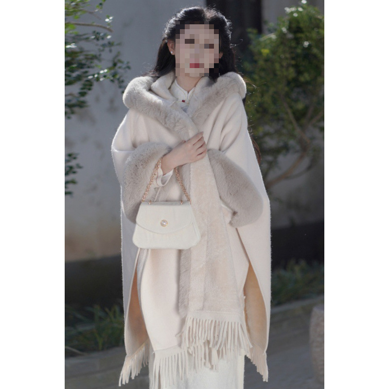 大毛领斗篷披肩配旗袍外搭加绒加厚仿獭兔毛连帽毛呢外套流苏上衣