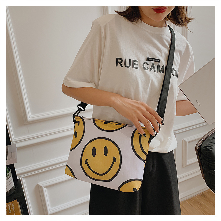 Wholesale Large Capacity Smiley Face Pattern Shoulder Canvas Bag Nihaojewelry display picture 11