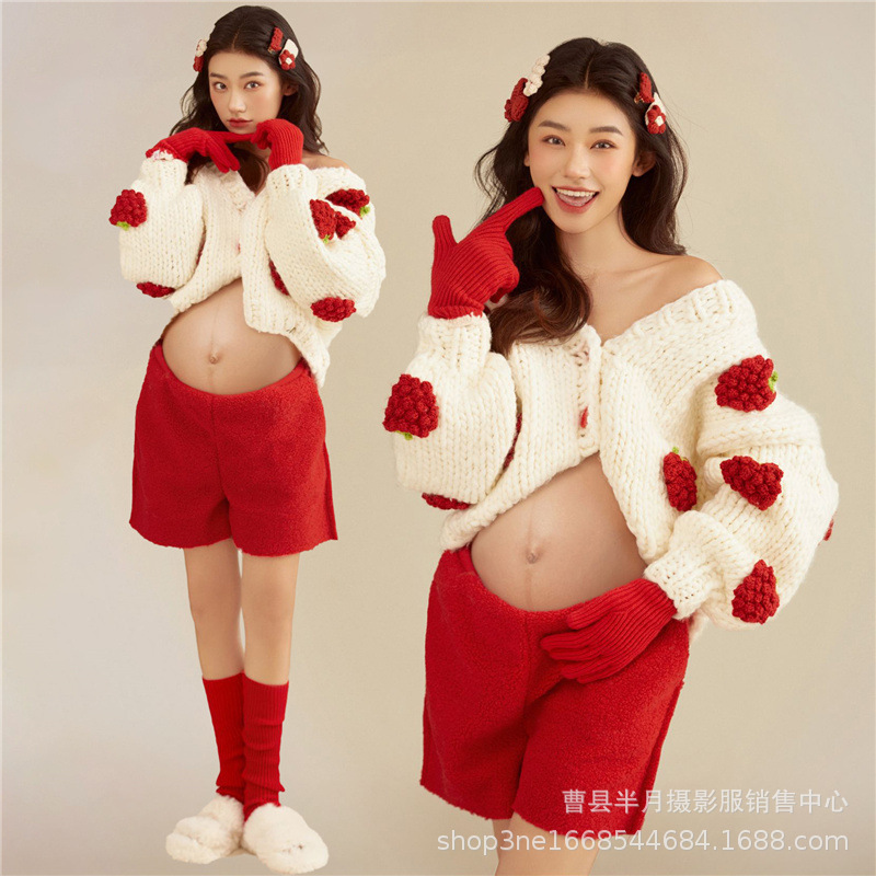 23 Christmas new maternity photo clothing autumn and winter red sweater studio Studio New Year photography photography theme clothing
