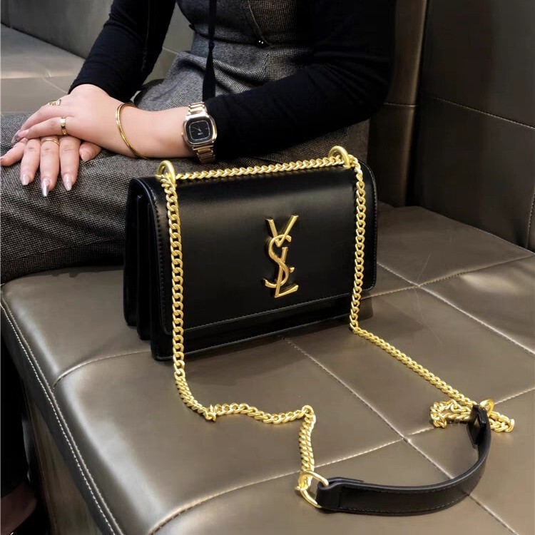 Hong Kong Brand Chain Envelope Bag High-End Texture 2025 New Style Simple and Elegant Versatile Women's Bag Crossbody Small Square Bag Hong Kong Brand Chain Envelope Bag High-End Texture 2025 New Style Simple and Elegant Versatile Women's Bag Crossbody Small Square Bag