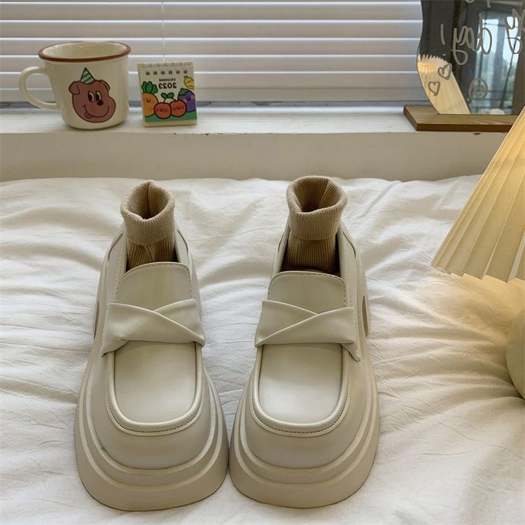 Mocasines de estilo británico de gran altura con suela gruesa para mujer 2024 nuevos zapatos casuales de cuero de moda para todo el Partido zapatos de mujer sin cordones