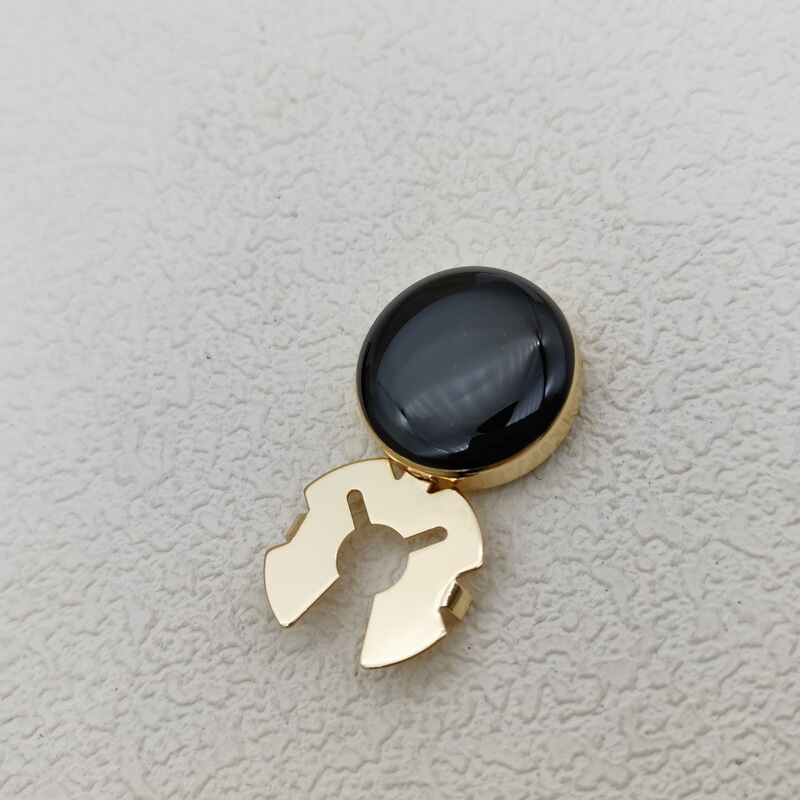 優雅な円形の男性のシャツのカフスは金銀の4色のカフスの普通のボタンの部品の金属のカフスの男性のアクセサリを掛けます。|undefined