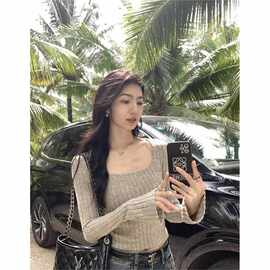 杏色方领短款毛衣女秋冬季2025新款修身显瘦打底衫内搭针织衫上衣