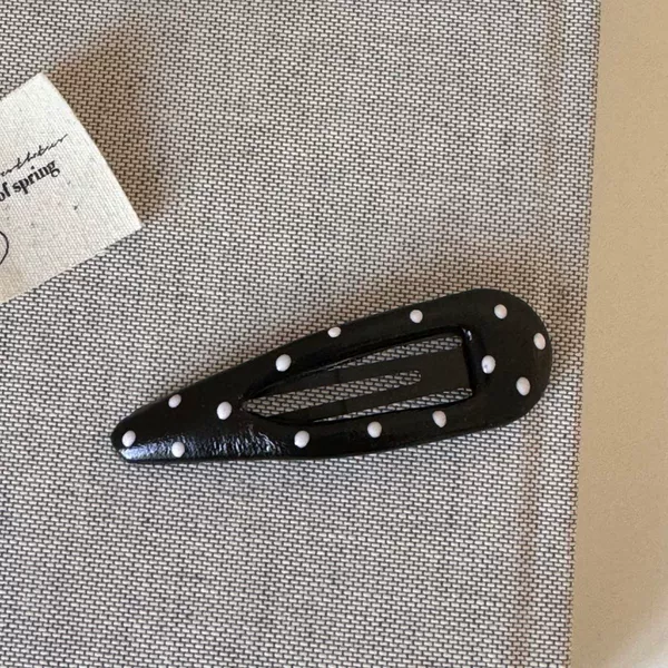 Cortical polka dot black - water droplets