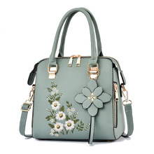 �r�аٴ����e�����������ֵ�̽��μ�б���������Ů���羳���u