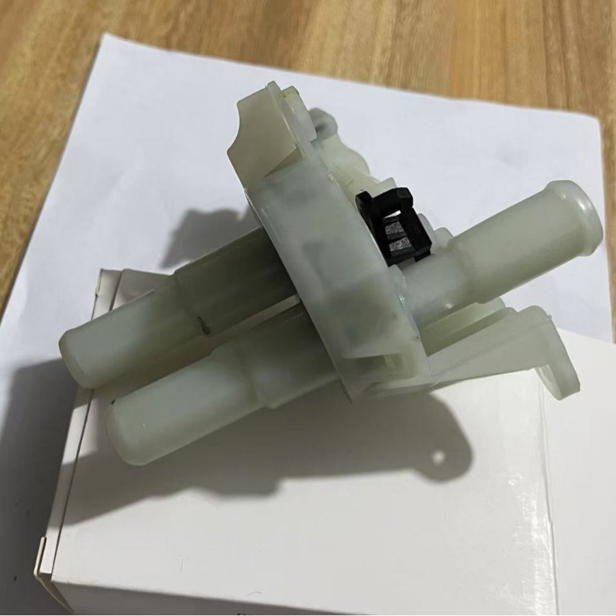 Cooling and heating valve Apply to Land Rover JQD500080V