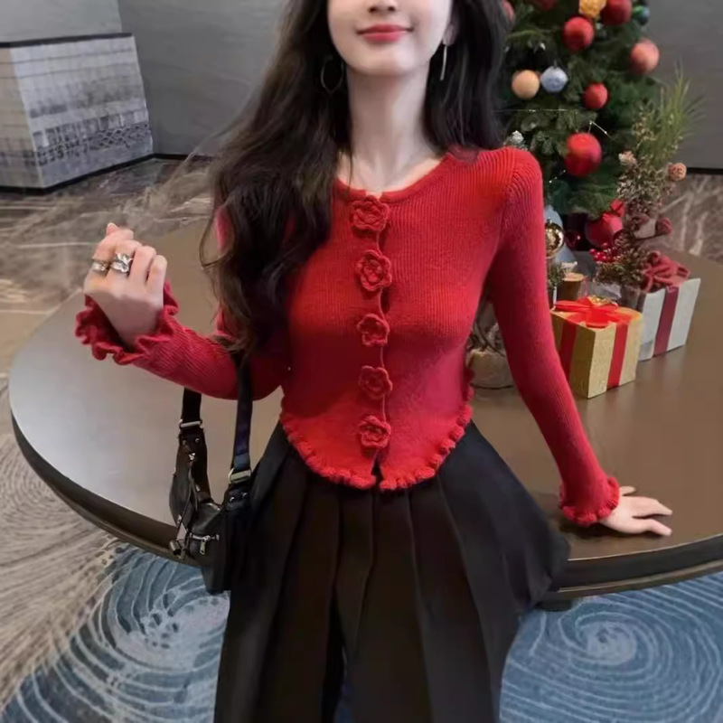 Christmas Red Sweater for Women in Autumn and Winter with Bell Sleeves Knitted Bottoming Shirt and Pure Lust Rose Flower Short Top