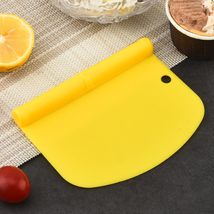 Plastic Scraper Panel Flour Dough Cutter Butter Cheese Cutter Cream Spatula Rice Noodle Scraper Kitchen Baking Tools