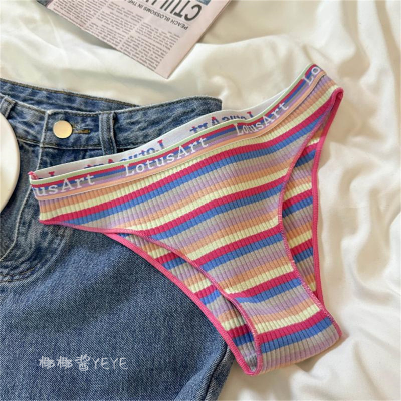 ヨーロッパとアメリカのレトロなブリーフ、レインボーニット糸の下着、日本の女の子の下着、コントラストカラーのヒョナ風ブリーフ|undefined