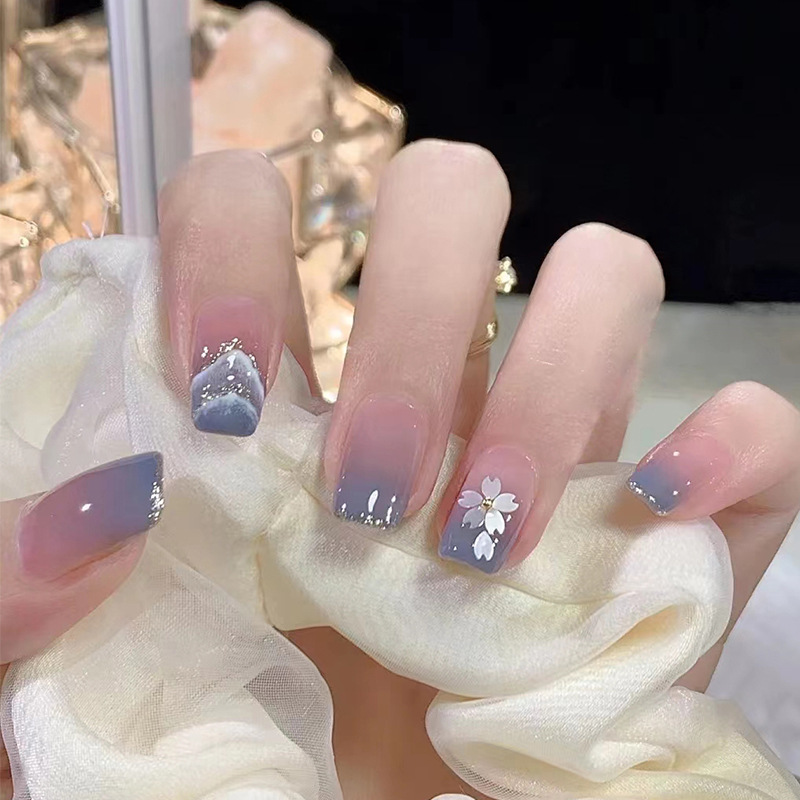 Wear nail wholesale short thin new nail piece blue gradient blooming shiny fragment nail beauty piece nail