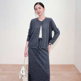 2025秋冬新款圆领长袖皇家羊驼毛针织开衫女简约百搭开衫外套薄