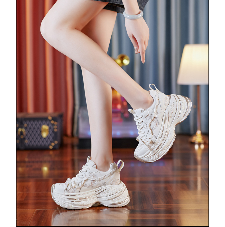 Giày sneaker nữ đế dày độn cao bên trong, phong cách thể thao thường ngày — Màu be chi tiết 17