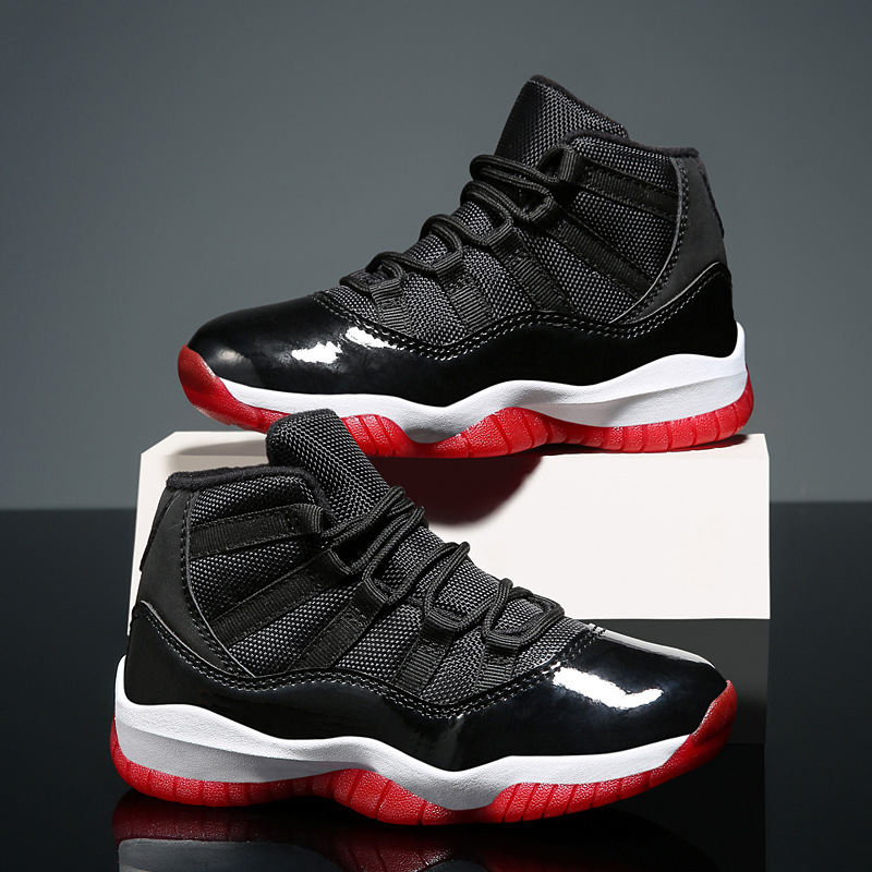 Four Seasons Nuevos zapatos de baloncesto para niños Malla infantil transpirable Zapatillas de deporte para estudiantes de media zapatilla para niños Comercio exterior transfronterizo