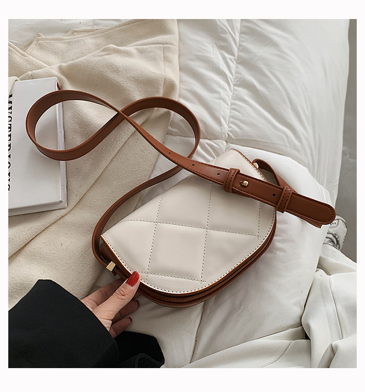 Meilleure Vente Sac Femmes Ins De Niche 2021 Nouvelle Mode Automne Et D'hiver Épaule Messenger Sac Losange Populaire Selle Sac display picture 11