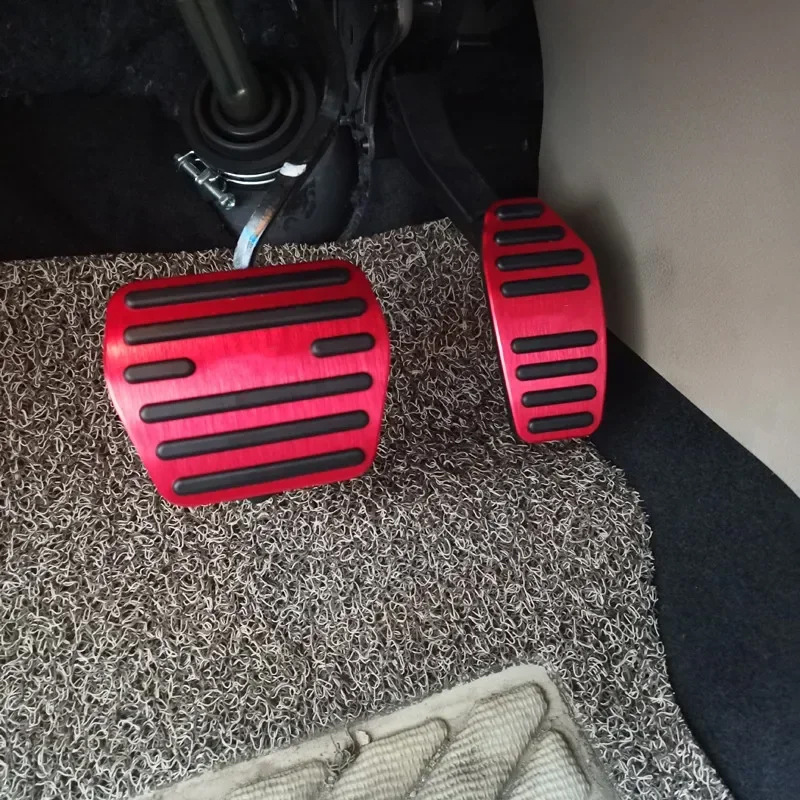 Suitable for Nissan AURA SERENA with standard car brake accelerator pedal modification accessories