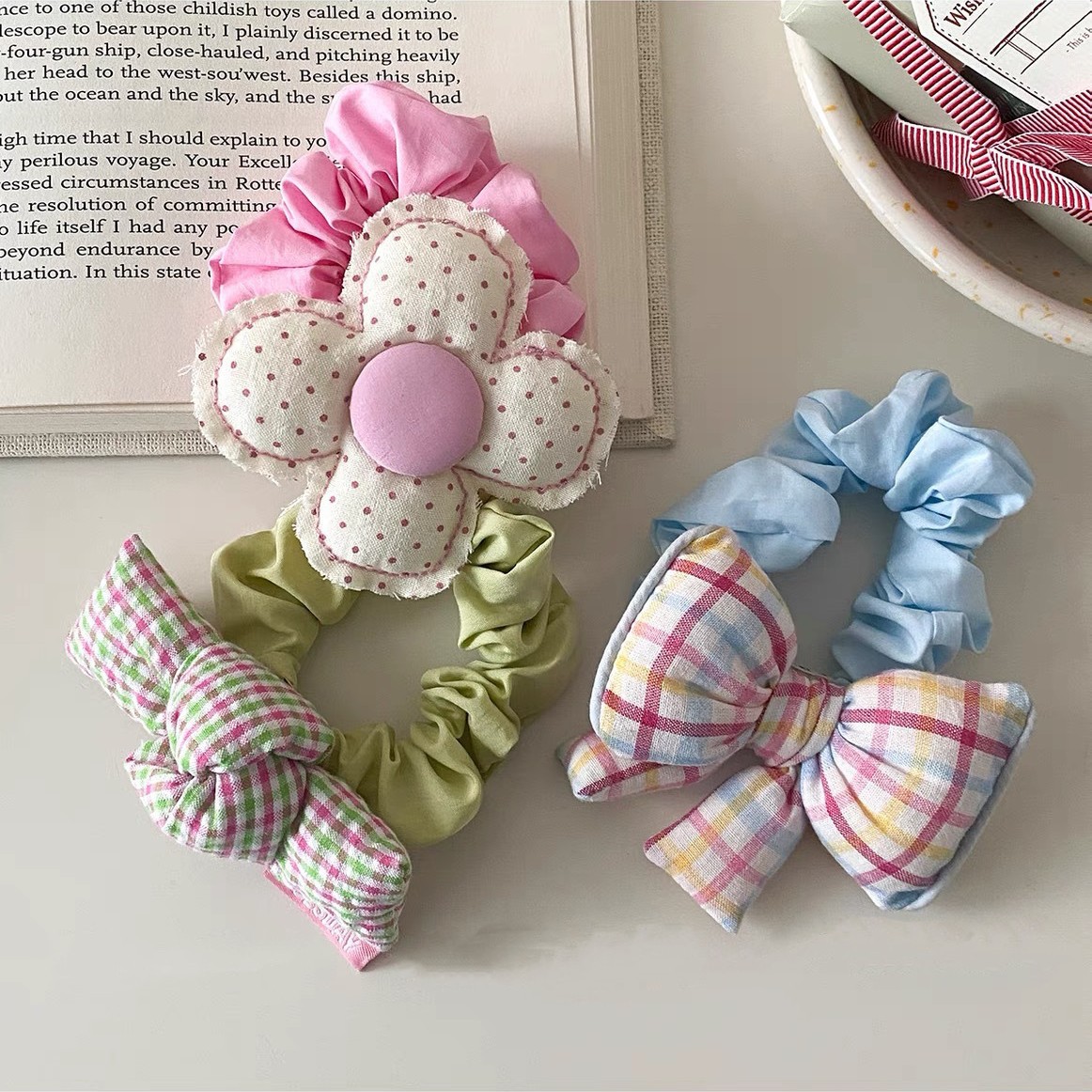 Primavera nuevo arco de cuadrillas ondulado flores anillo de cabello para mujeres cabeza de bola de banda de goma cabeza de cabello adornos