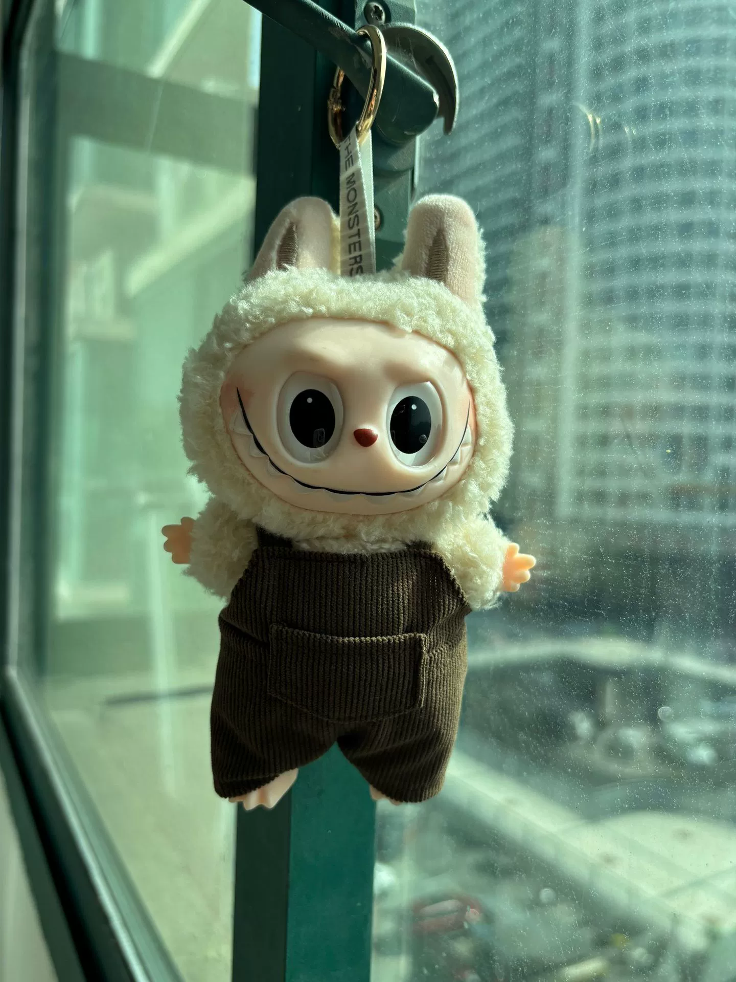 Одежда куклы Только] Labu Bud Doll Clothes Glue Blind Box Pendant Doll Clothes Overalls Macaron 17cmLABUBU