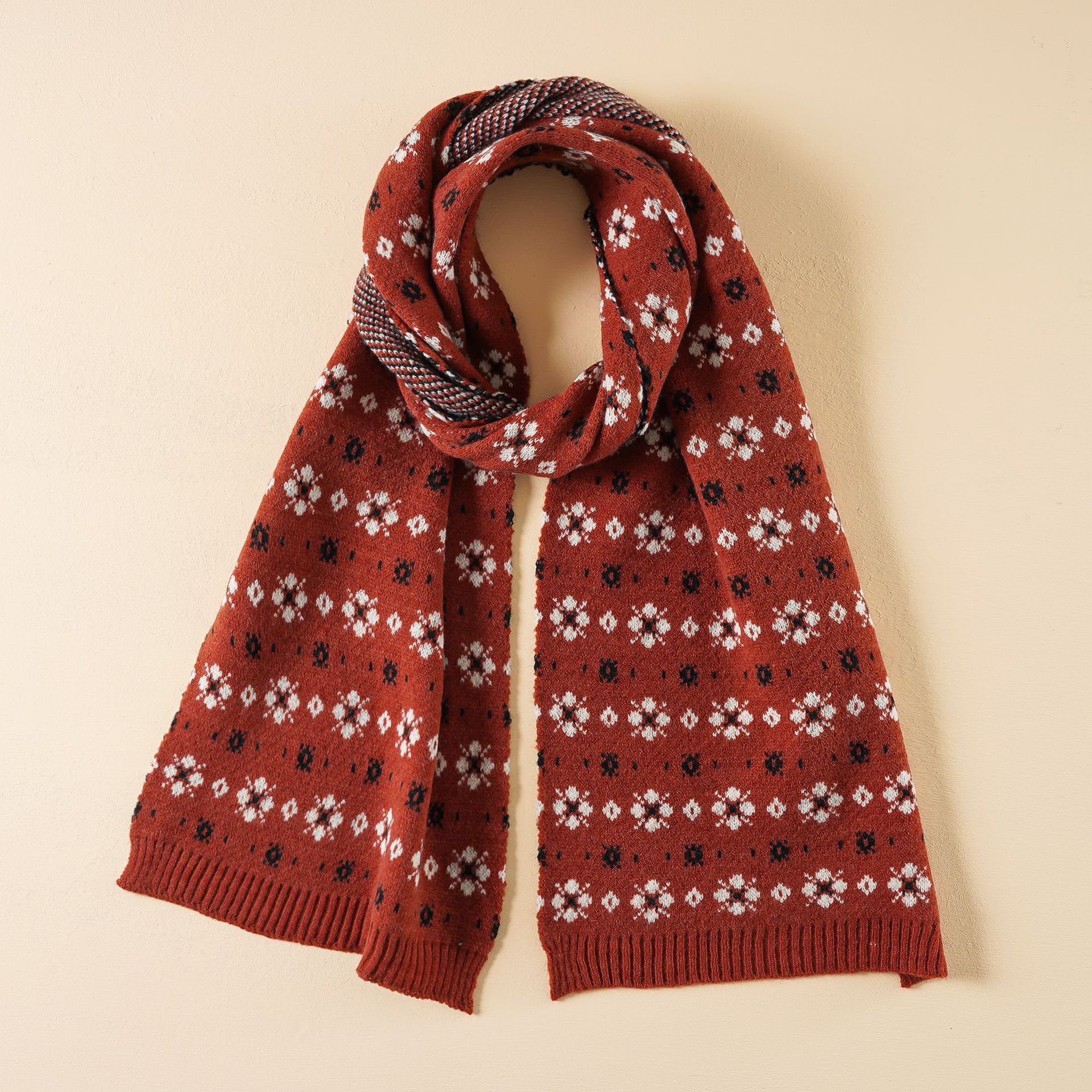 Patrón bufanda de color sólido para mujer Otoño e Invierno estilo coreano moda punto rojo lana linda chica ins bufanda japonesa