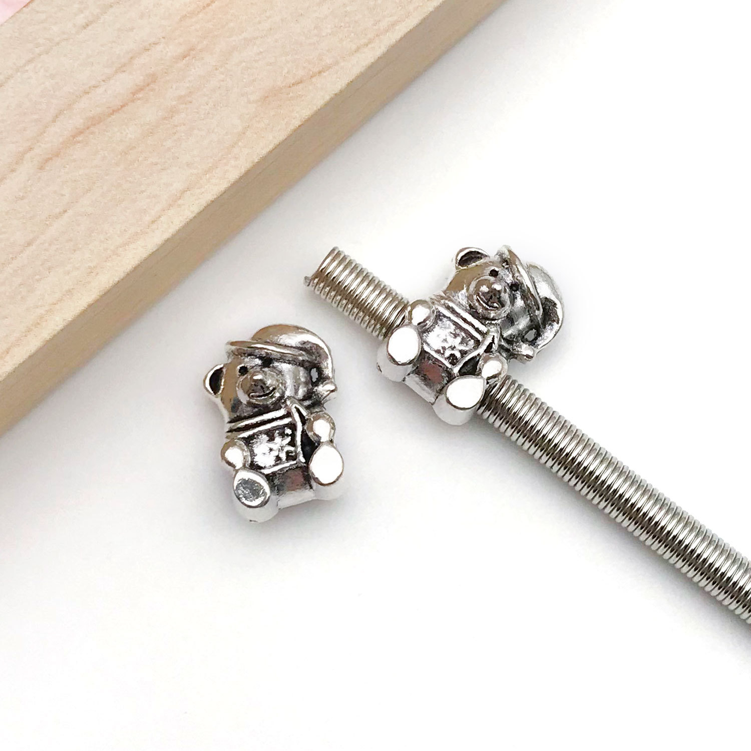 15172-古银锌合金帽子小熊潘家大孔珠10x14-3.6g