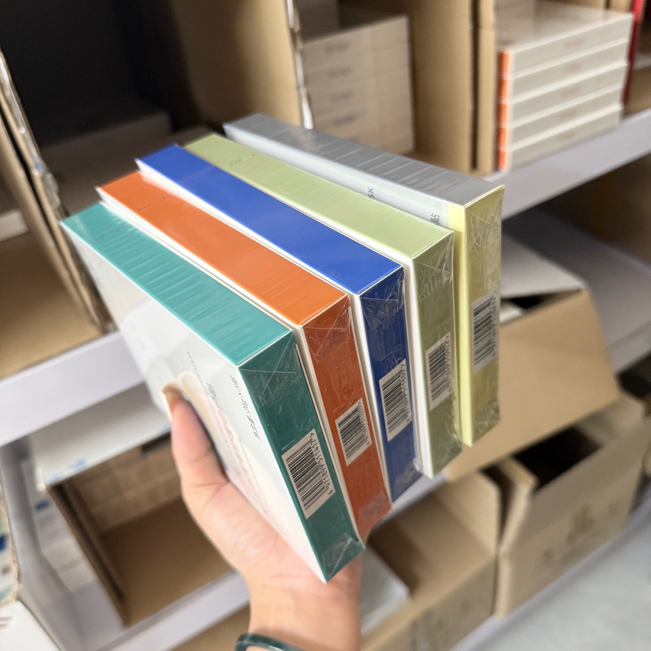 White film dressing, Jiaer medical sodium hyaluronate repair patch, anti-counterfeiting green, white and black film dressing, Centella asiatica light bulb surface.