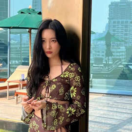 厂家直销泳衣女分体四件套韩国ins比基尼保守长袖泡温泉印花海边
