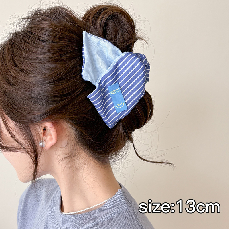 女性の後頭部の髪のボリュームの多い女性のための甘い気質の貝殻三角形ヘアクリップ 2025 新しいサメクリップヘアピンヘッドバンド|undefined