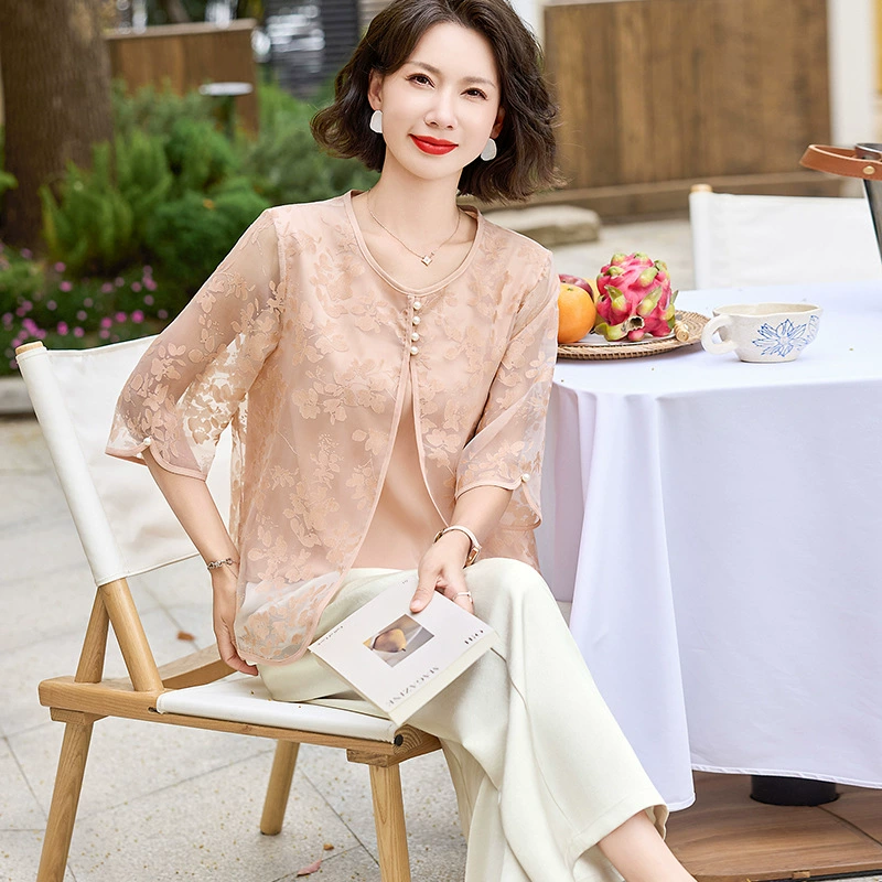 Мама среднего возраста летняя рубашка с рукавами из семи частей 2025 новый иностранный темперамент