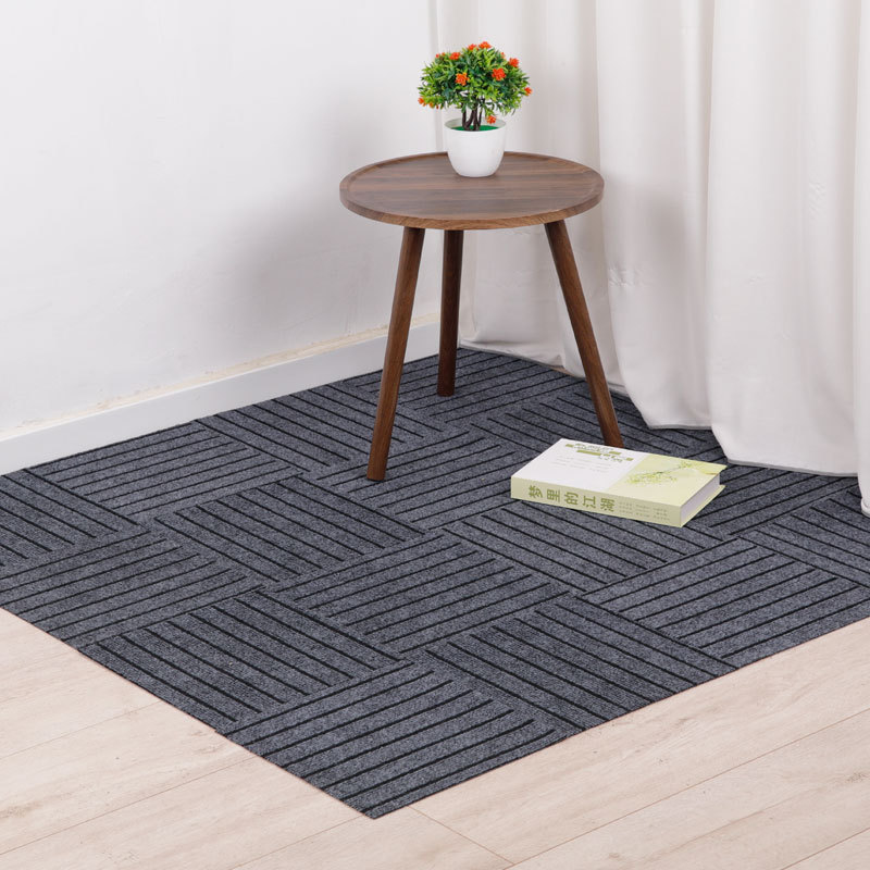 밝은 회색(넓은 줄무늬)