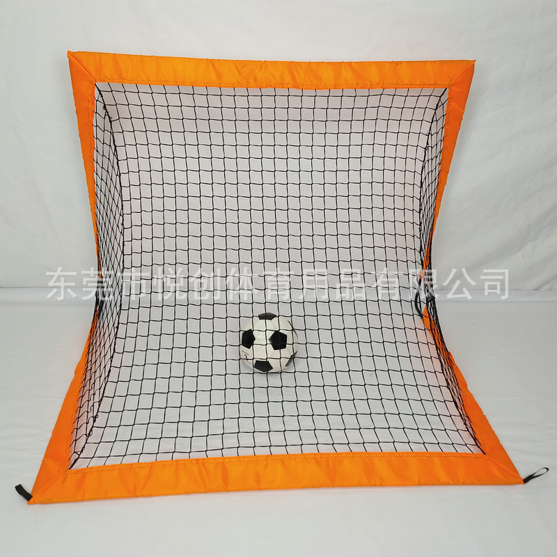 Los fabricantes suministran el equipo de entrenamiento simple portátil plegable de la puerta del fútbol de la red 3-7 de la gente simple del fútbol de los niños