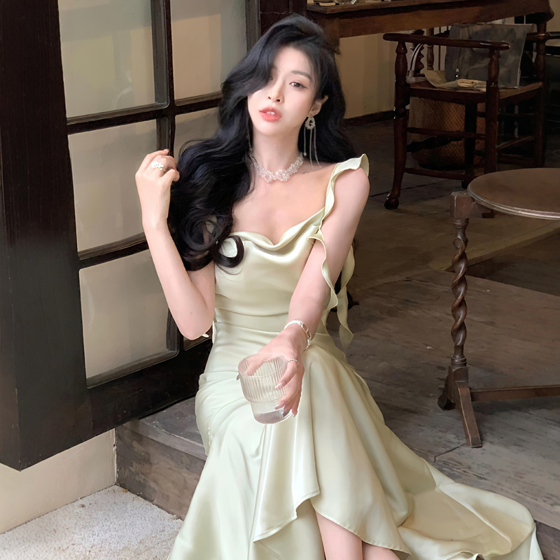 French-Style Socialite High-End Spaghetti Strap Dress with Ruffled Satin, Figure-Flattering Fishtail Waist-Cinching Bodycon Long Dress