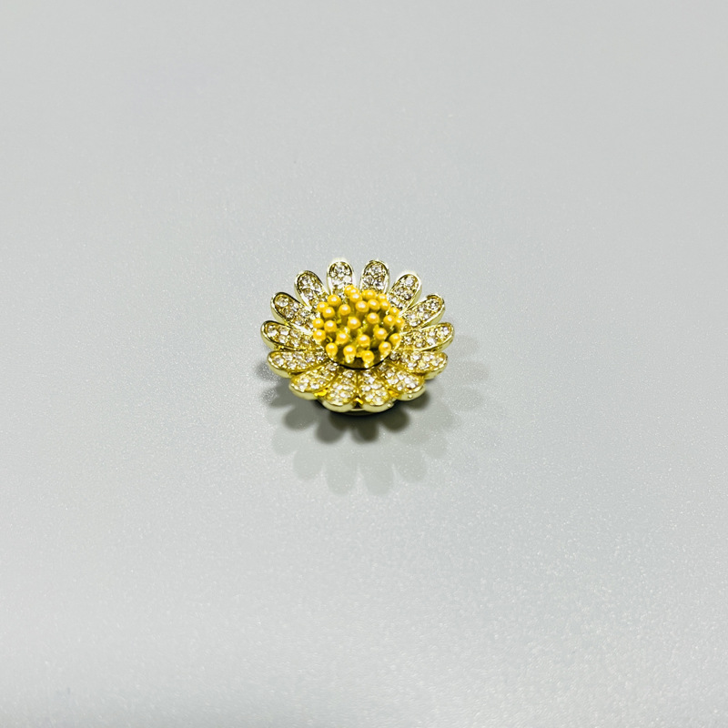 金属别针7526699.jpg