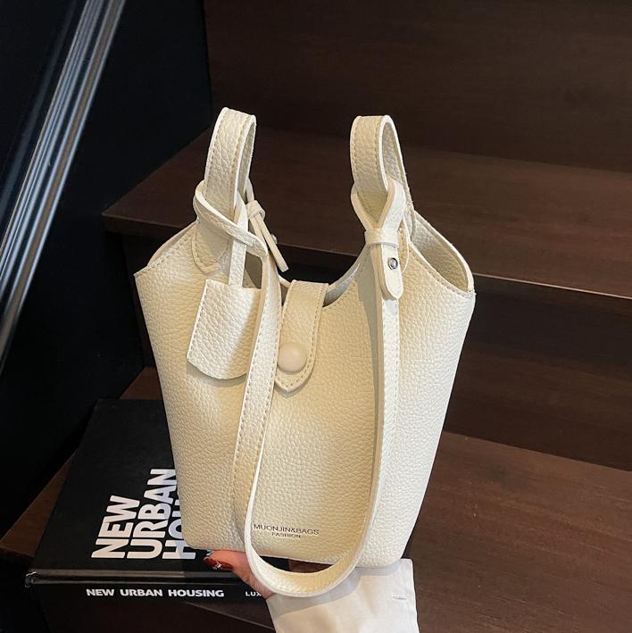 Bolso de canasta de verduras súper caliente transfronterizo femenino 2025 nuevo bolso de cubo de ocio simple moda bolso de hombro de todo fósforo