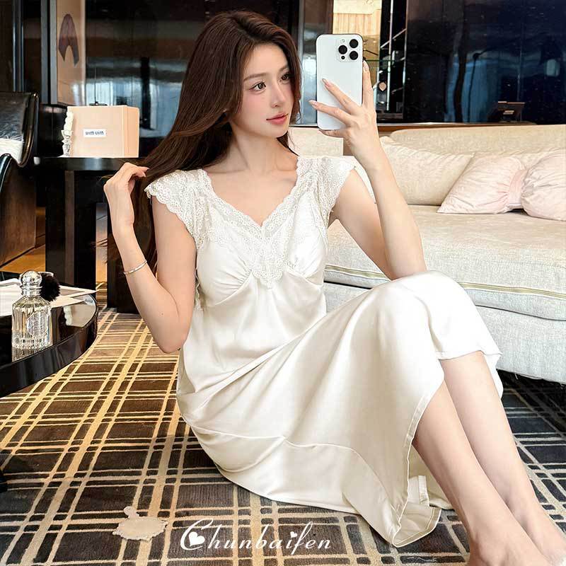Chunbaifen Ice Silk Nightgown for Women with Chest Pads, Pure Desire Style Lace Trim Nightdress, Cool and Breathable French Long Dress