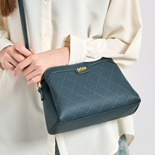 压痕菱格小方包2025新款真皮三口袋女包时尚小众单肩斜挎包便宜卖