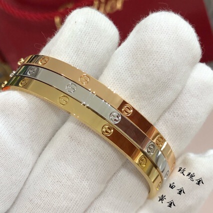 Kajia Love Starry Sky Bracelet for Men and Women, High-Quality 18K Gold Plated, Light Luxury Ins-Style Diamond-Encrusted Jewelry, Valentine's Day Gift Kajia Love Starry Sky Bracelet for Men and Women, High-Quality 18K Gold Plated, Light Luxury Ins-Style Diamond-Encrusted Jewelry, Valentine's Day Gift