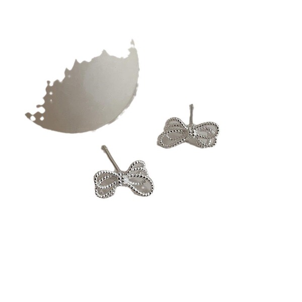 Retro elegant fashionable trend earrings with pigtail with bow
