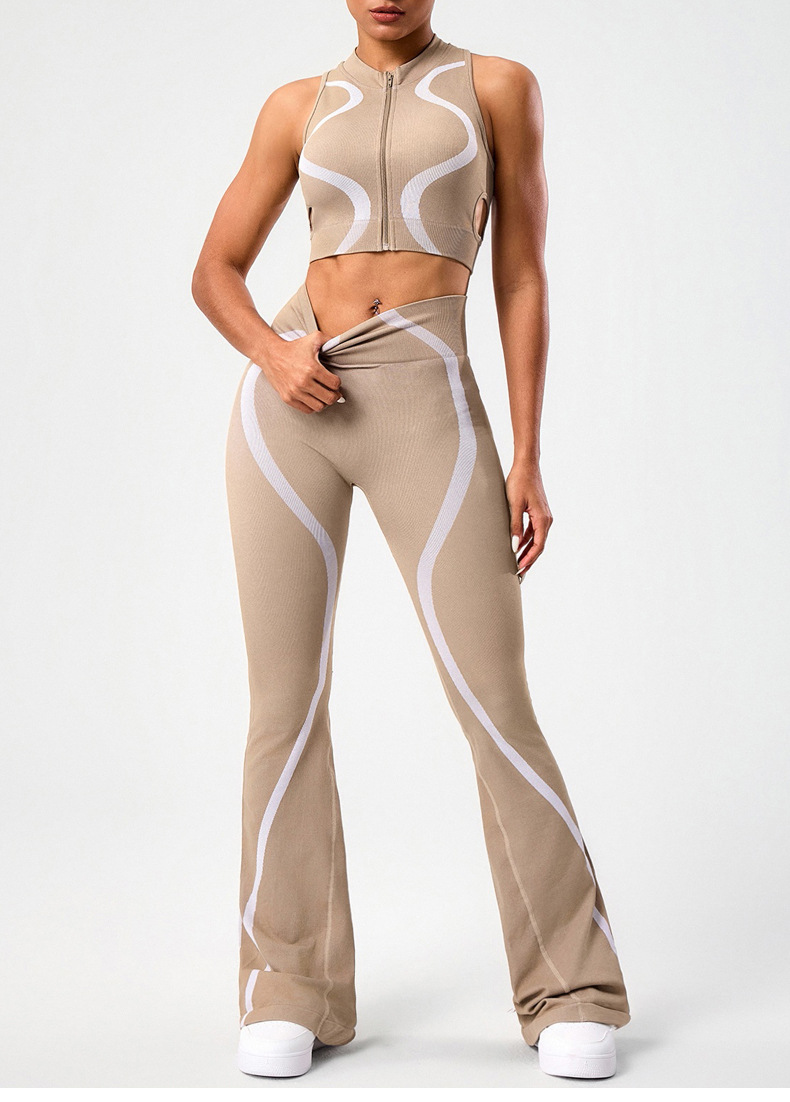 Completo color-block da donna con canotta senza maniche con cerniera e pantaloni da yoga svasati color pesca_voghion.com