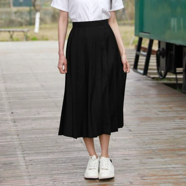Black pleated skirt