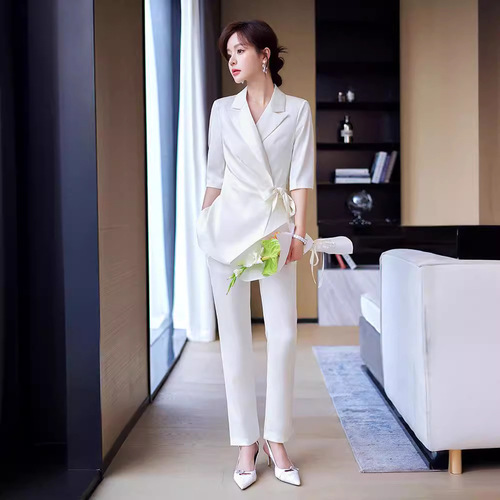 白色西装套装女薄款2024年夏季新款高级感休闲时尚洋气西服外套女