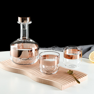 Ready-Made Set of Foreign Wine Glasses, Wineware, Bottles and Flasks, Crystal Glass Gray Wine Glasses, Exhibition Hall Sample Wine Cabinet Ornaments