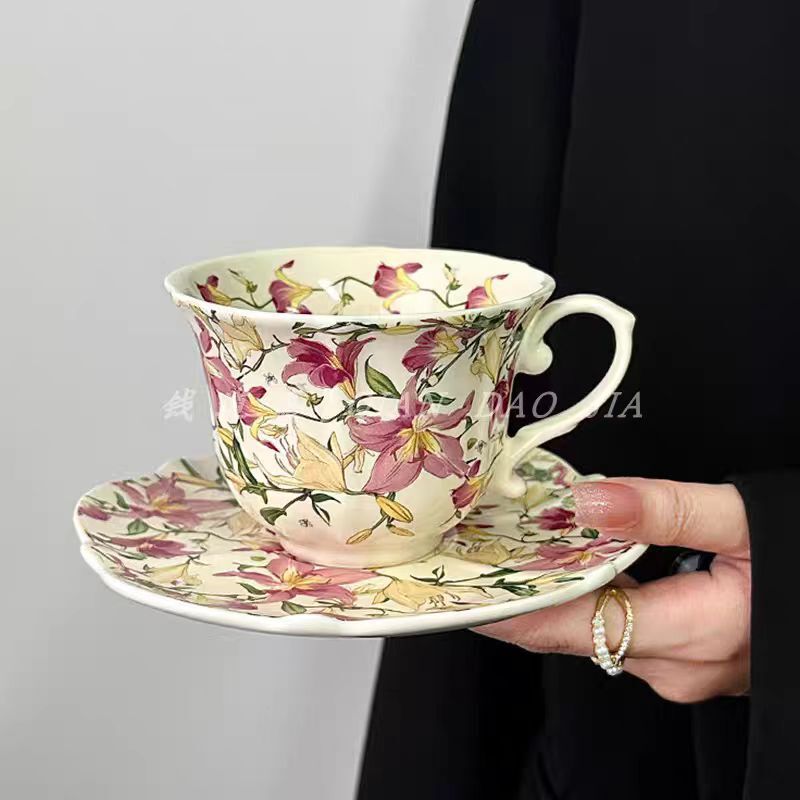 高颜值复古法式陶瓷杯百合花油画般咖啡杯碟套装下午茶拿铁马克杯|undefined