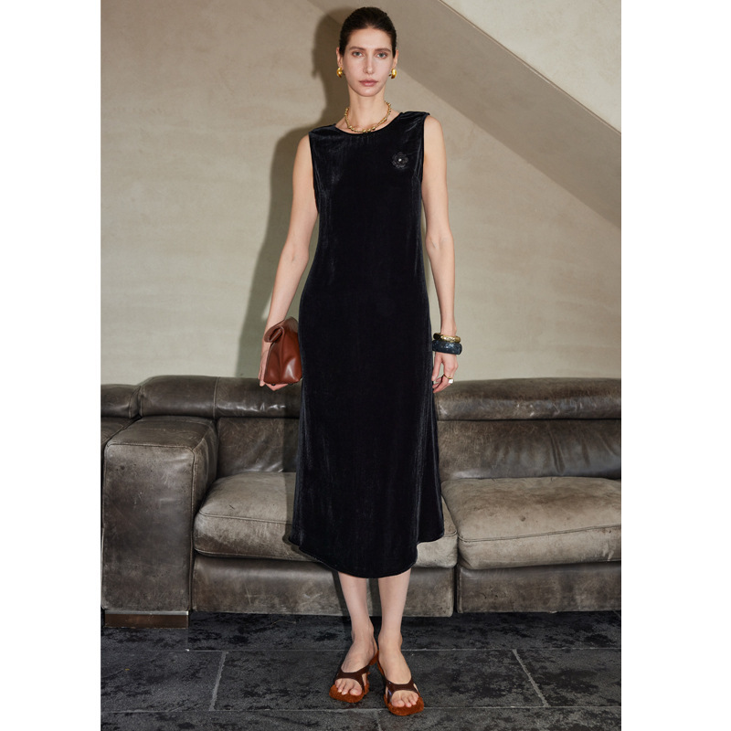 Silk Velvet Dress for Women 2026 Autumn and Winter New Style Sleeveless Inner Wear Outer Wear Straight Long Mulberry Silk Dress