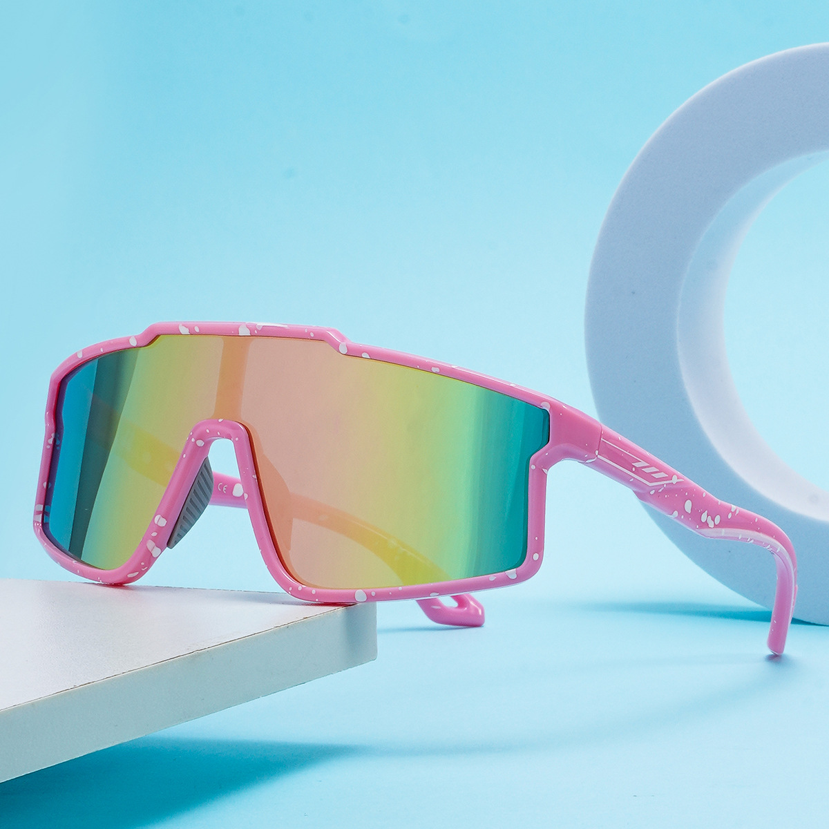 Nuevos niños de moda de montar gafas de sol deportivas polarizadas de alta definición fabricantes de gafas de sol al por mayor para mujeres